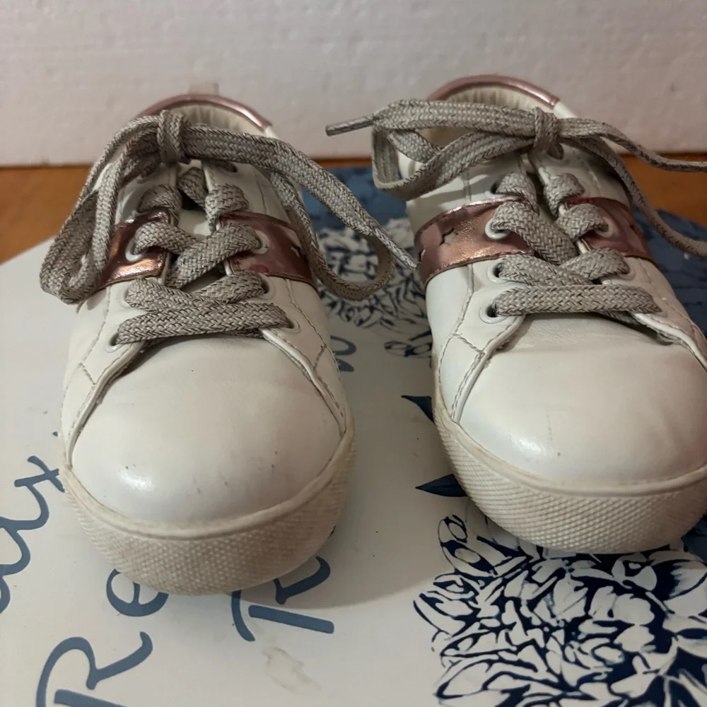 GAP Kids Toddler Girls Sneakers Size 12 White Rose Gold Lace Up Casual Shoes